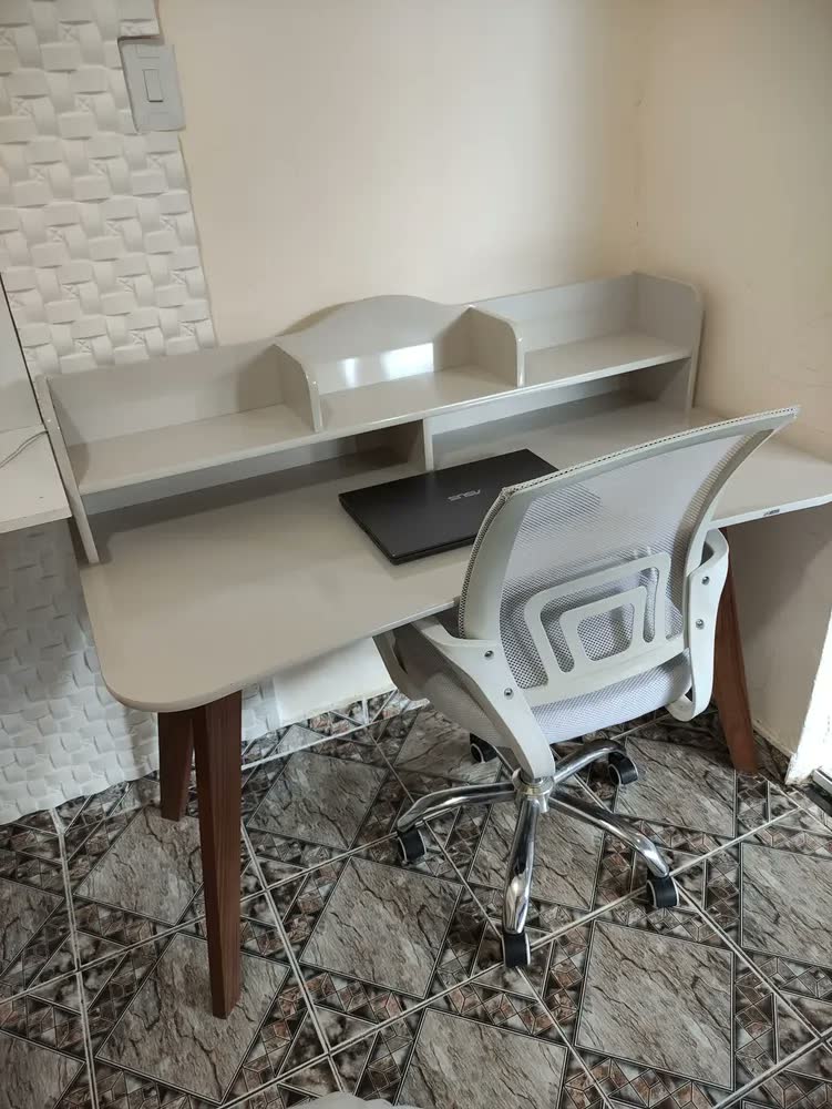 foto de Escrivaninha Pé Palito Sofia Artely 120cm Com Nicho Mesa Estudo Office