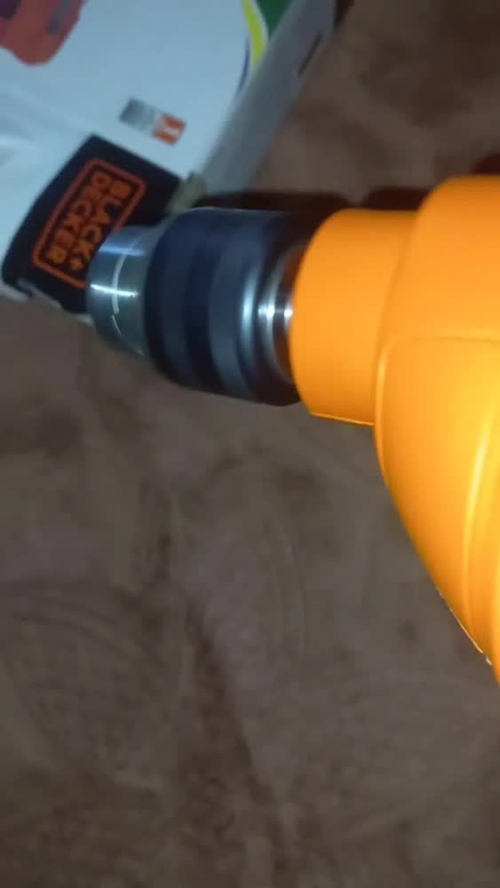 foto de Furadeira Impacto 1/2 Martelete Reversível 560w B&d Cor Laranja
