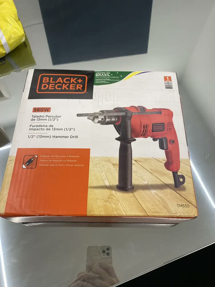 foto de Furadeira Impacto 1/2 Martelete Reversível 560w B&d Cor Laranja