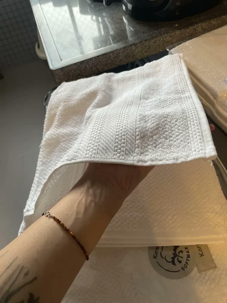 foto de Karsten Empire Fio Cardado jogo de banho cor branco