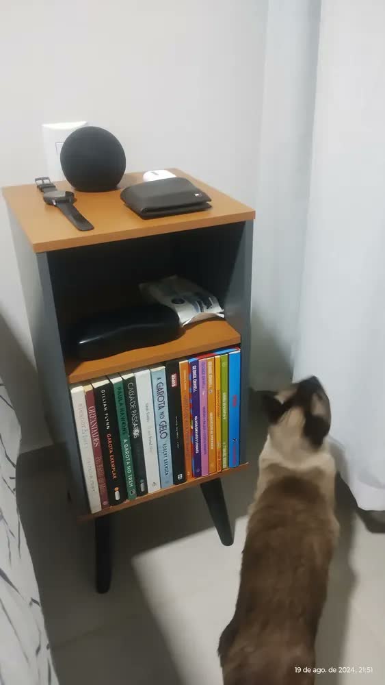 foto de Mesa De Cabeceira Mudo Retro Charme Quarto Cama Casa Uau Off white