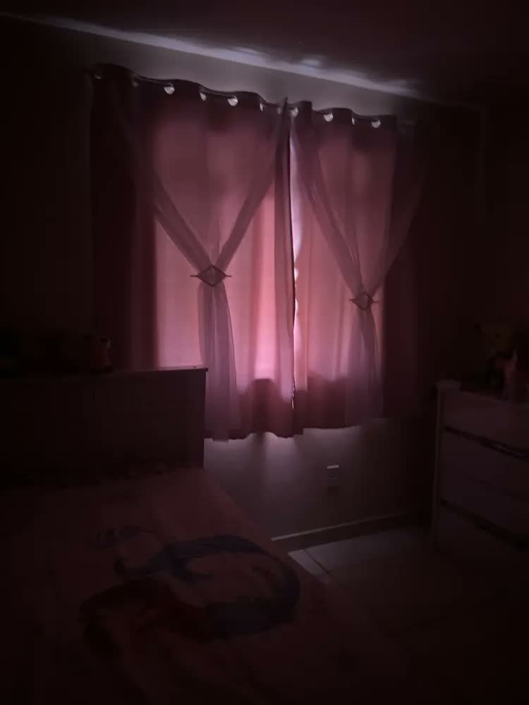 foto de Cortina Para Quarto Infantil 2.70x1.70 Tecido Blackout Liso