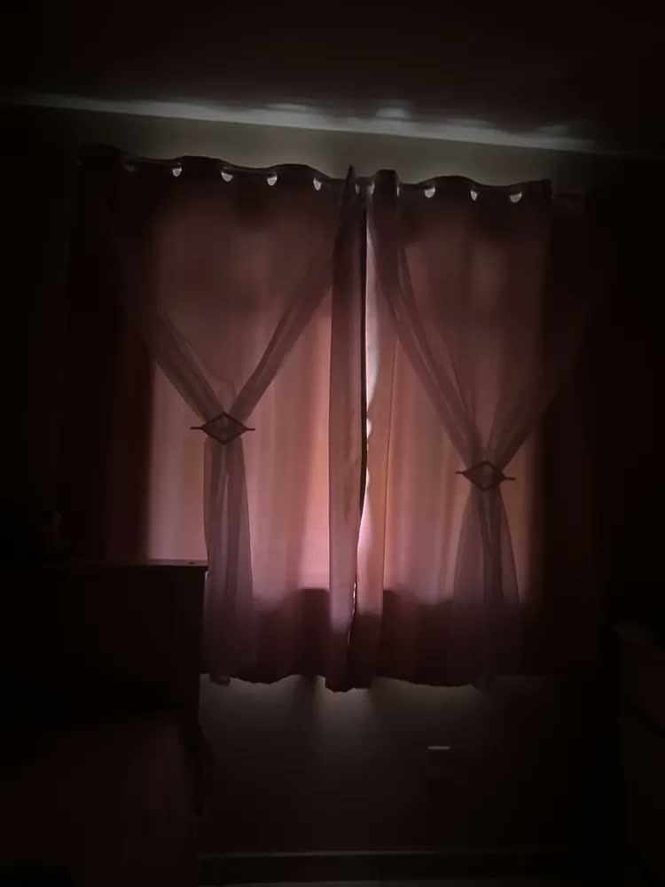 foto de Cortina Para Quarto Infantil 2.70x1.70 Tecido Blackout Liso