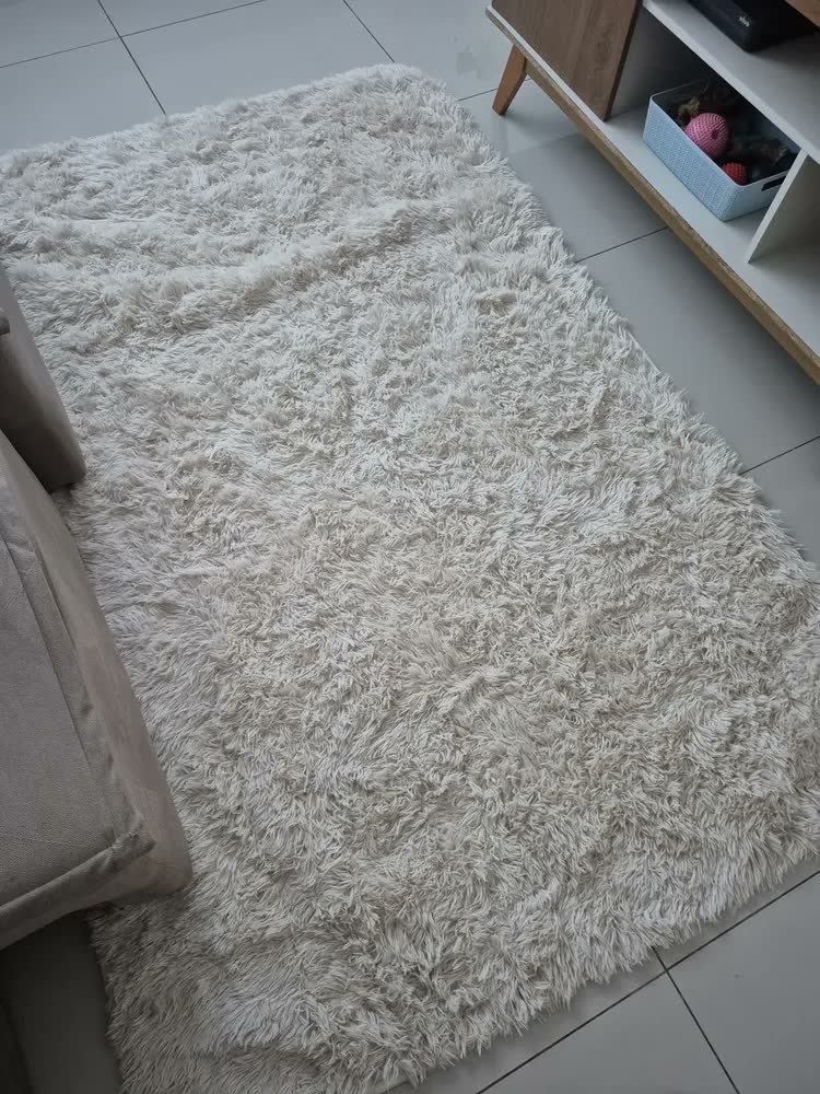 foto de Casa Laura Enxovais Tapete Felpudo 2,00x1,50 Peludo Macio Shaggy Sala Quarto Leve Palha