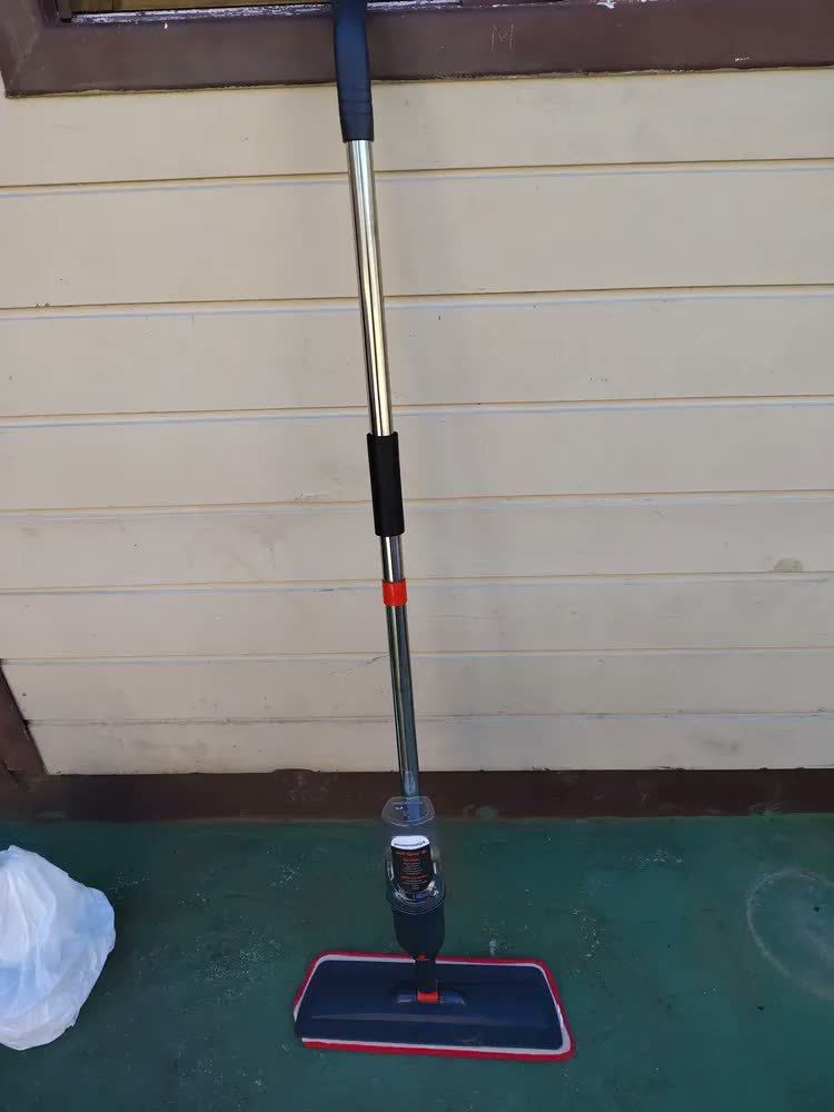 foto de Vassoura Magica Esfregao Spray Mop Rodo Reservatorio Cor Preto