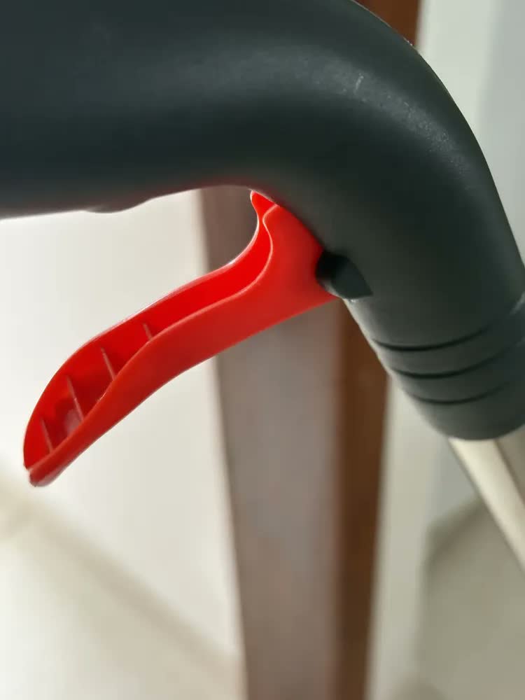 foto de Vassoura Magica Esfregao Spray Mop Rodo Reservatorio Cor Preto