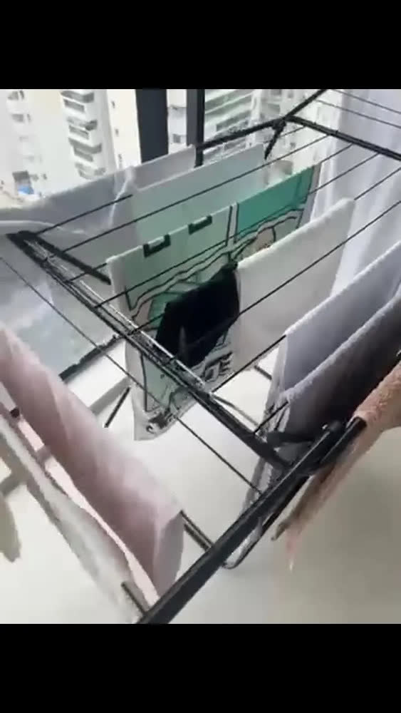 foto de Varal De Chão Grande Big Gigante Maxi 174 Cm Mor Cor Preto