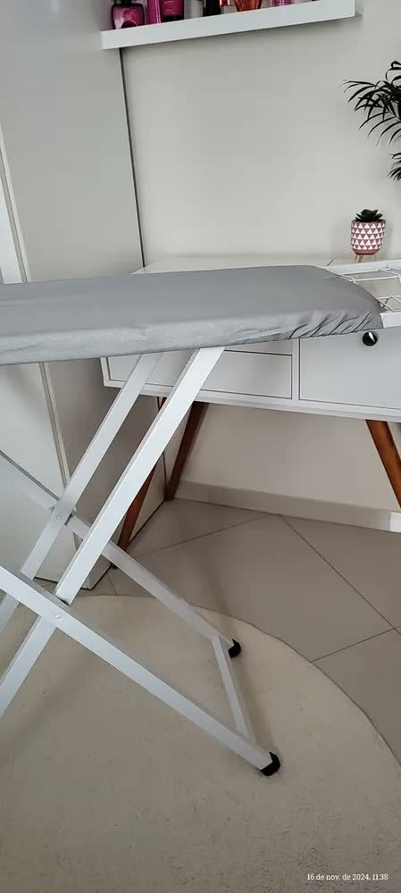 foto de Tábua de Passar Açomix Mesa Dobrável Aço Altura Ajustável