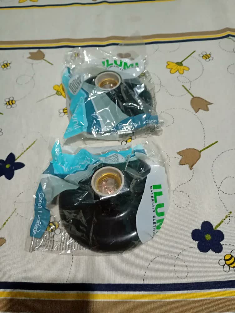 foto de Kit 2 Plafonnier Plafon 100w Bocal Soquete E27 Em Porcelana Cor Branco