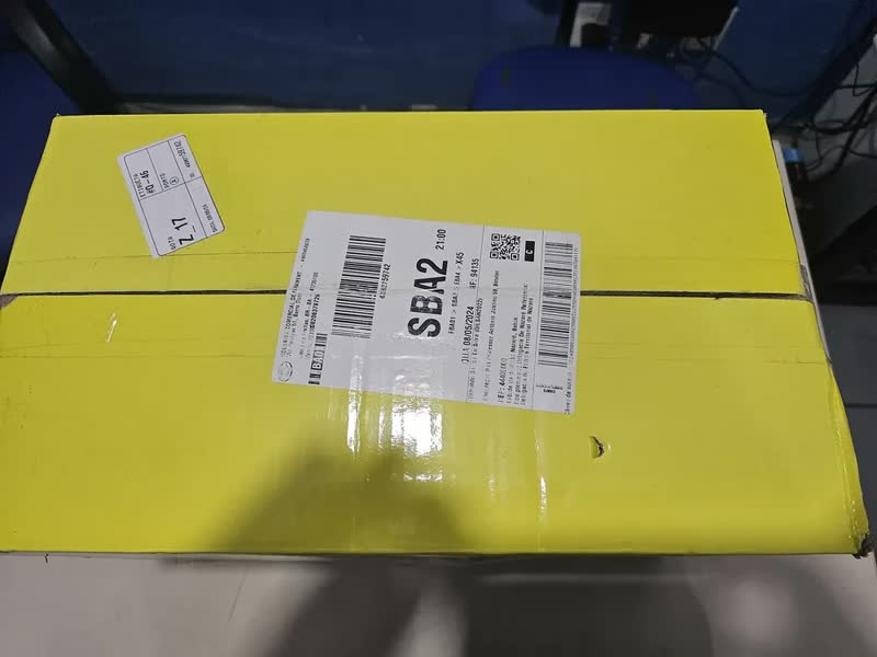 foto de Maquina Solda Inversora Mig Super Tork 160A Sem Gás 3 em 1 Tig Eletrodo Amarelo/Preto
