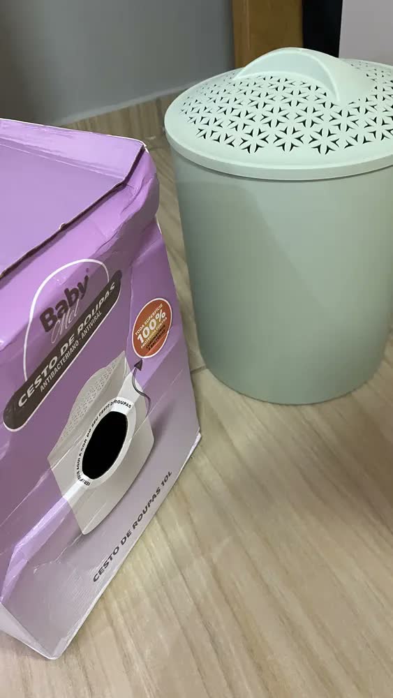foto de Cesto de Roupas Antiviral Baby Mel Branco Para Quarto de Bebê 10L