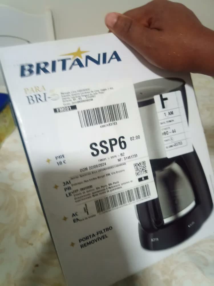 foto de Cafeteira Britânia 18 Cafezinhos Bcf19a Jarra De Vidro 550w Cor Preta
