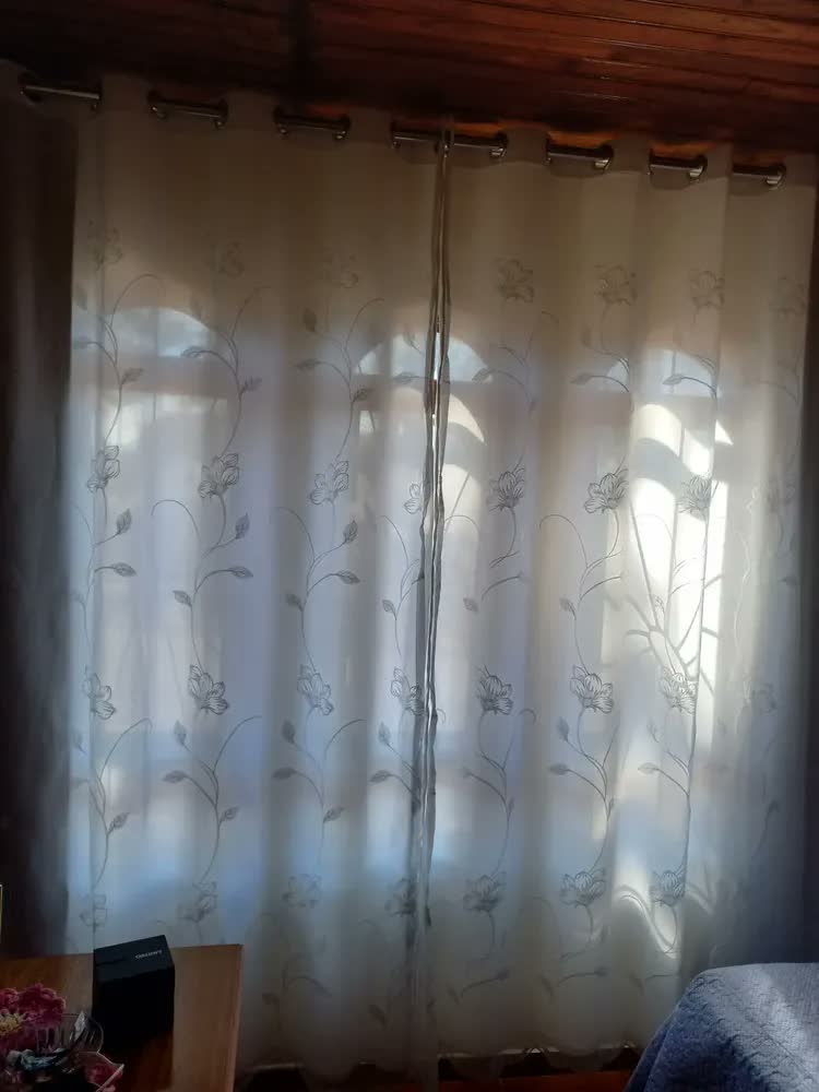 foto de Cortina Voil Bordado Forrada Larg. 4,00m Alt. Personalizada