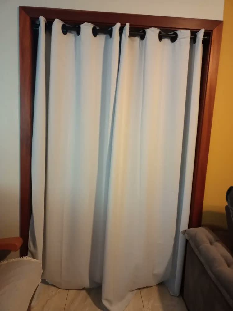 foto de Cortina Blackout Em Tecido 250 Largura Consumo X 210 Altura