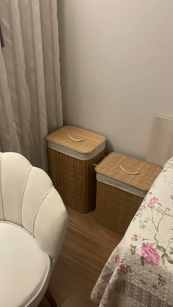 foto de Cesto Bambu T&E Bege 40x30x50cm Com Tampa Para Roupas Sujas 60L