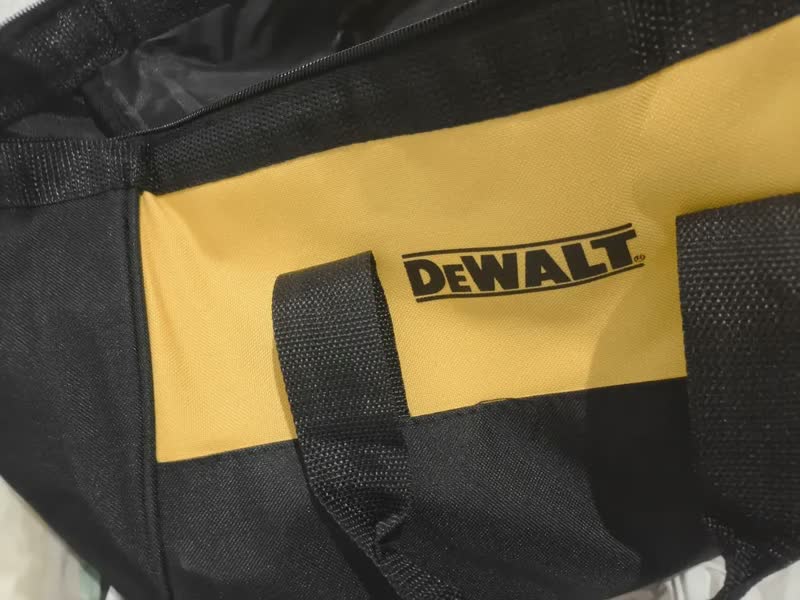 foto de Parafusadeira de Drywall 20V Dewalt Modelo DCF620D2 2 Baterias, Carregador e Maleta de Ferramentas