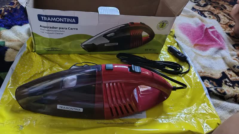 foto de Aspirador De Pó Automotivo Portátil Carro 60w Tramontina Cor Vermelho