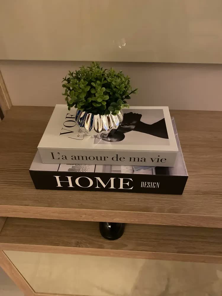 foto de Mini Vasinho Decoração Com Planta Artificial Porcelana 10cm
