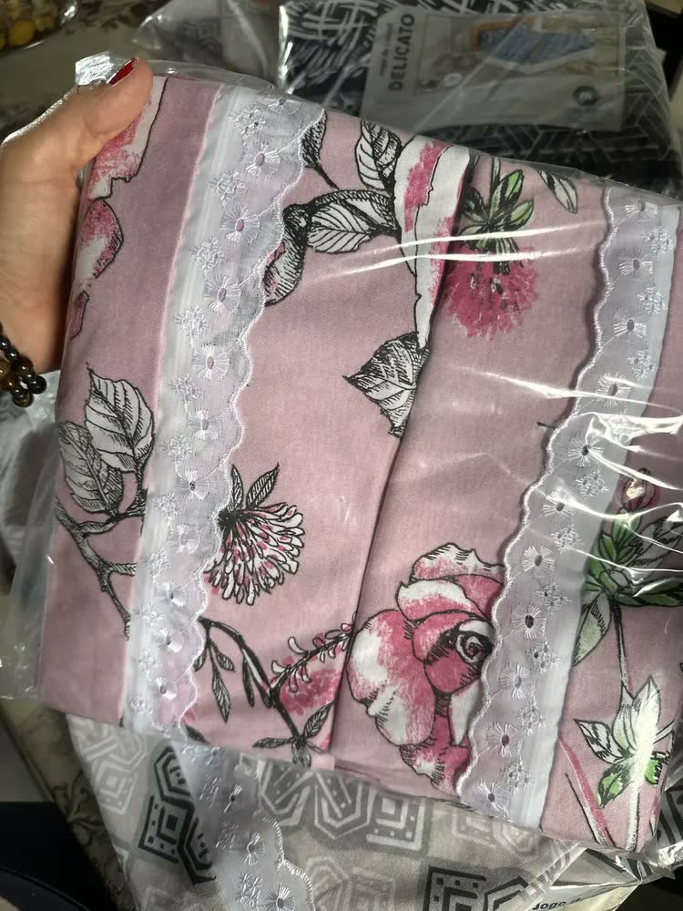 foto de Conjunto Lençol Queen Estampado Elástico Macio Confortável