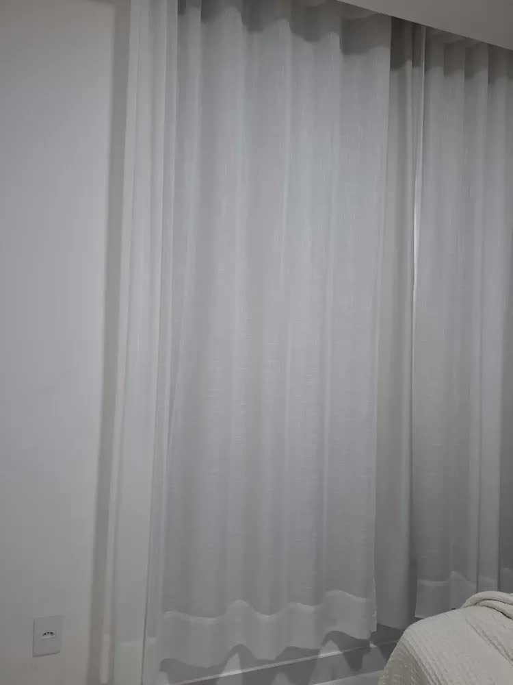foto de Cortina Linho Blackout 100% 4,00m Trilho Duplo Alt. Person