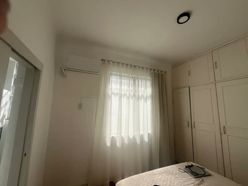 foto de Cortina Linho Blackout 100% 4,00m Trilho Duplo Alt. Person