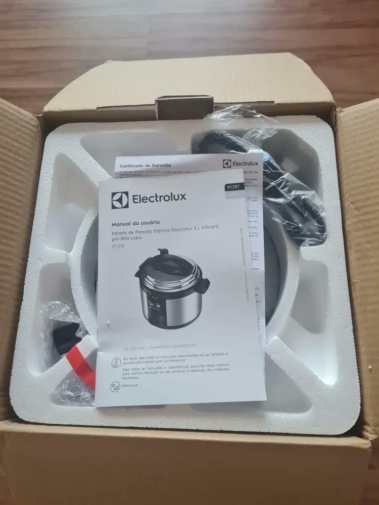 foto de Panela De Pressão Elétrica Electrolux Inox 3l C/ Timer Pce15