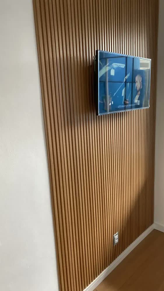 foto de Painel Ripado Interno Em Wpc 2,90m X 15cm Cor Carvalho