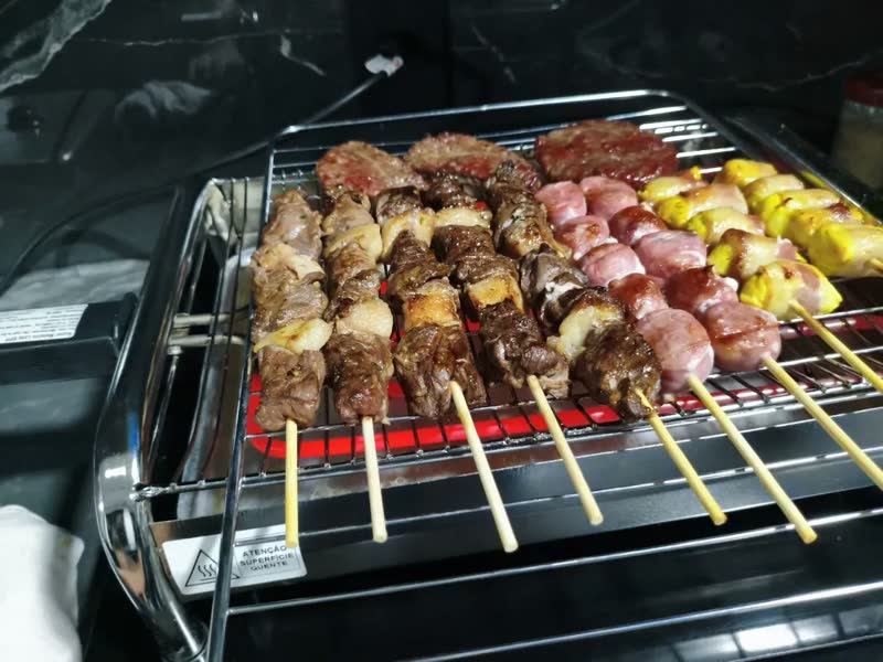 foto de Churrasqueira Elétrica Grill Com Tampa Sem Fumaça Oferta