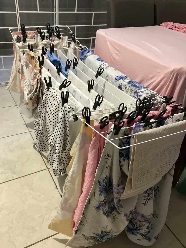 foto de Varal De Chão Inox Reforçado Com Abas Retrátil Grande