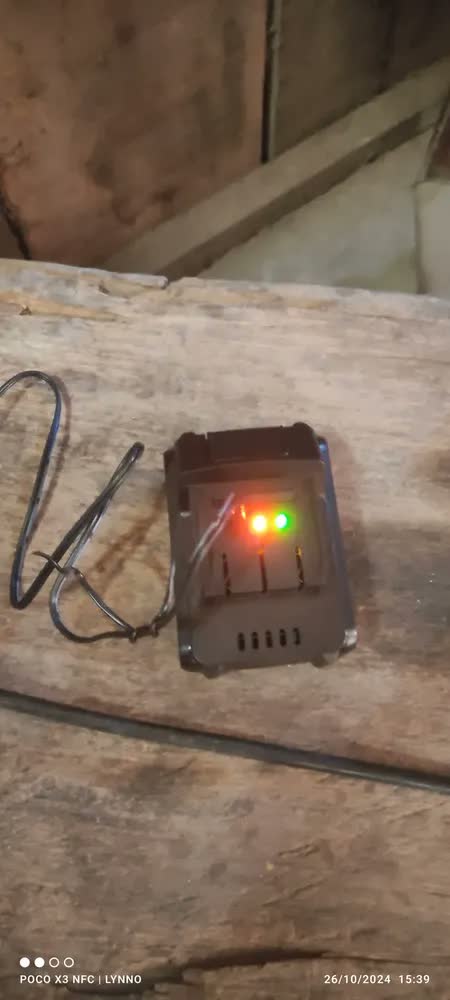 foto de Furadeira e Parafusadeira à Bateria, Mondial, 12V - FPF-06M