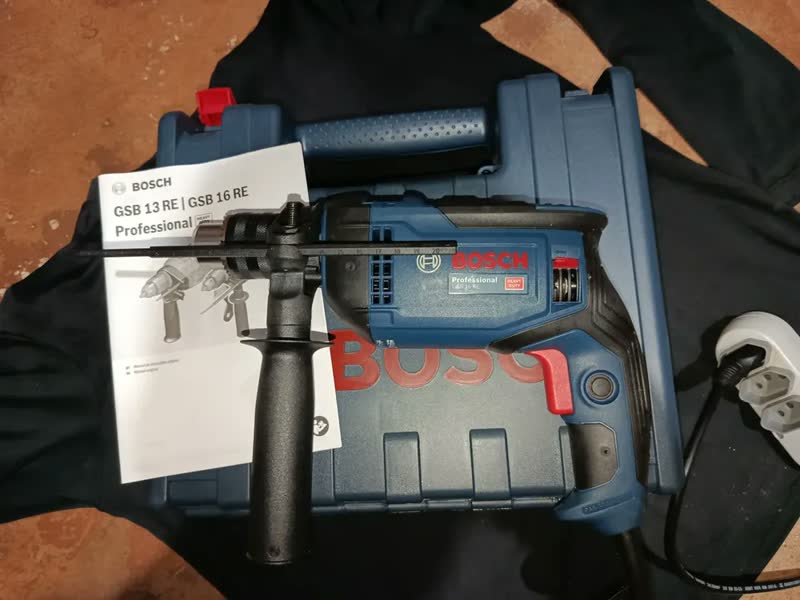foto de Furadeira De Impacto E Parafusadeira Gsb 16 Re 850w Bosch Nf