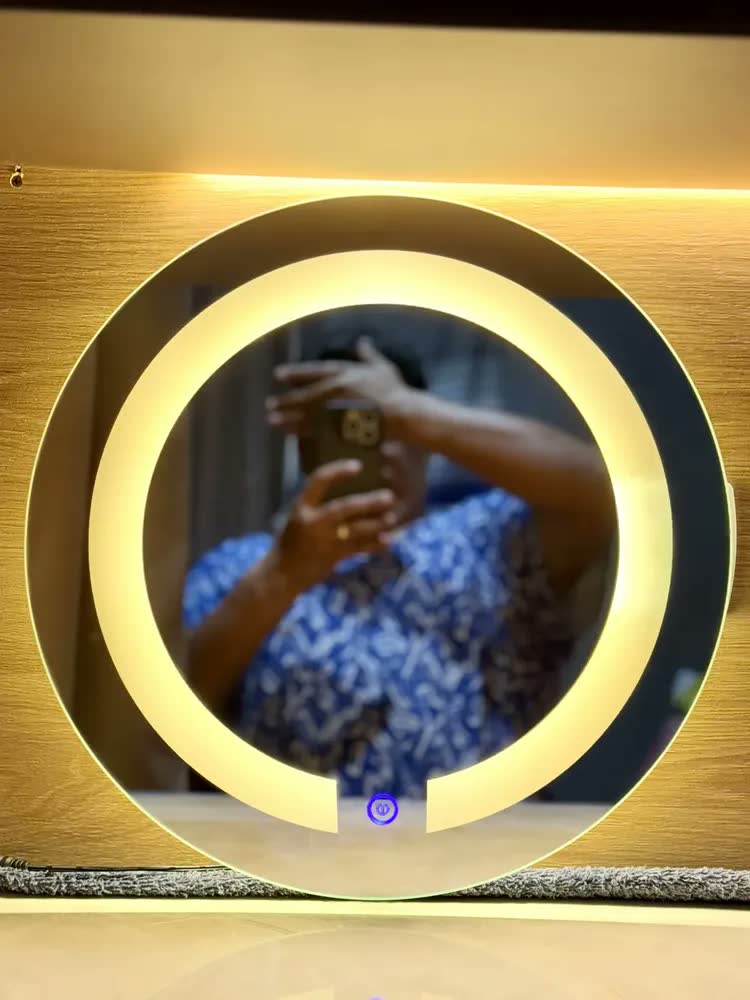 foto de Espelho Com Led Para Maquiagem 40cm Iluminado Touch Screen