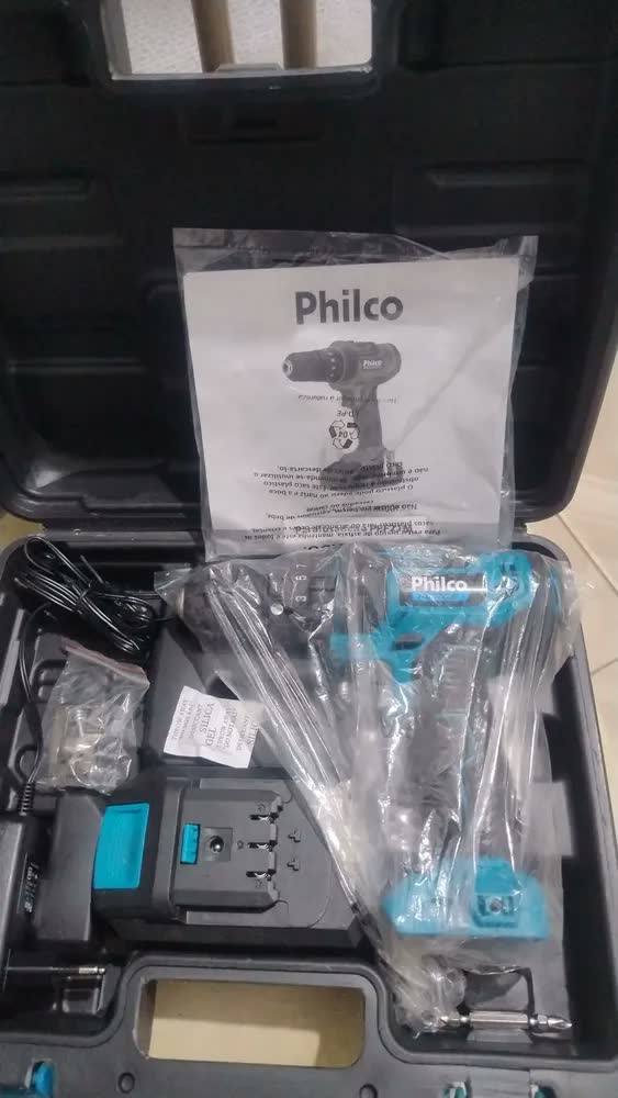 foto de Furadeira Parafusadeira De Impacto Philco PPF21M 21v 10mm Bivolt Cor Azul-petróleo