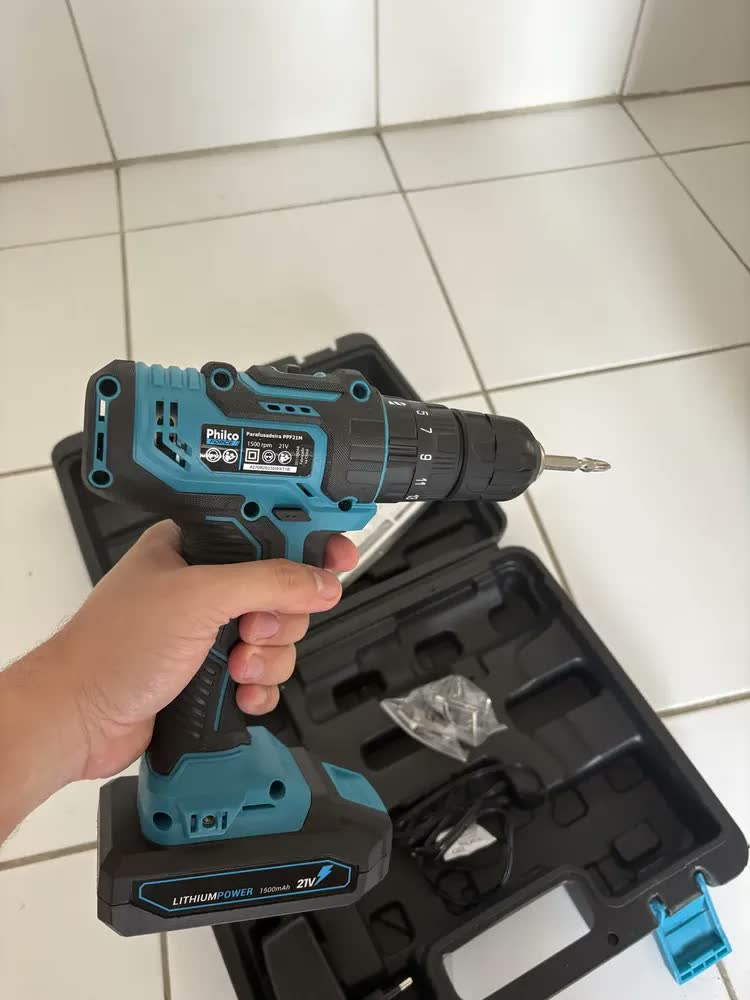 foto de Furadeira Parafusadeira De Impacto Philco PPF21M 21v 10mm Bivolt Cor Azul-petróleo