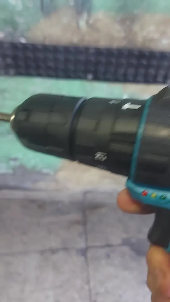 foto de Furadeira Parafusadeira De Impacto Philco PPF21M 21v 10mm Bivolt Cor Azul-petróleo