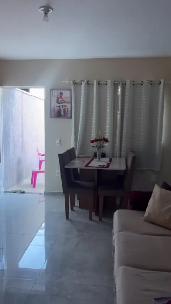 foto de Prateleira Suspensa Com Suporte Invisível 180cm