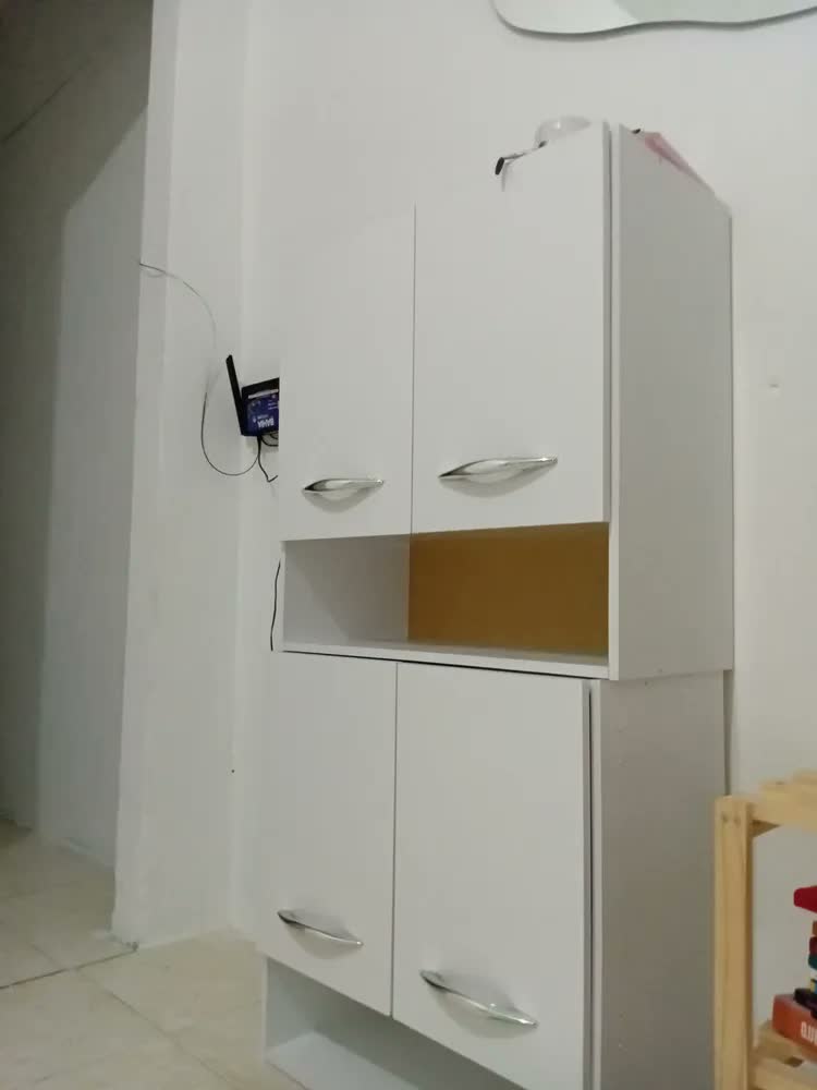 foto de Armário Aéreo AJL Branco 4 Portas com Nicho de Madeira