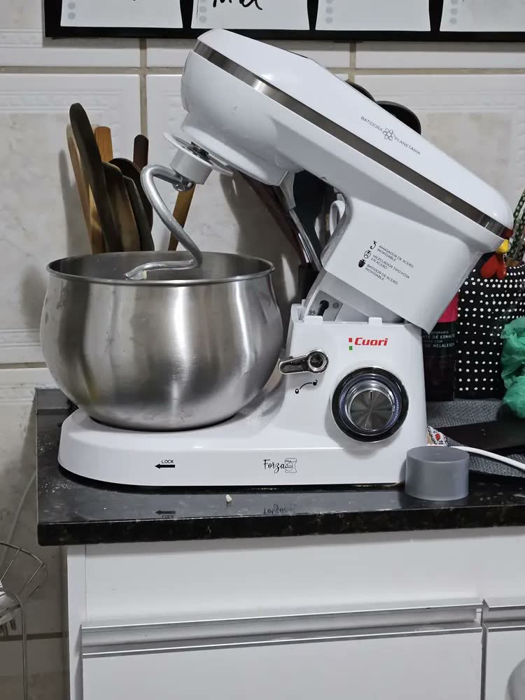 foto de Batedeira Planetária Cuori 1400w 6vel Tigela 5l +acessórios - Branco - 50 60hz