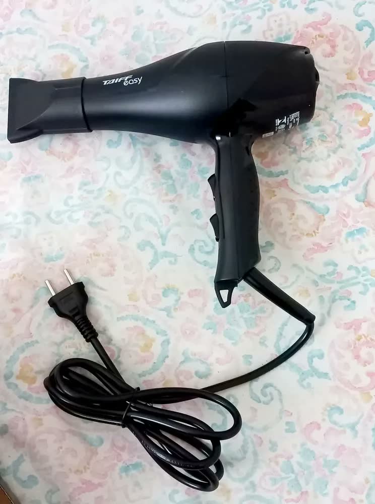 foto de Secador De Cabelos Taiff Easy 1700w, Preto Cor