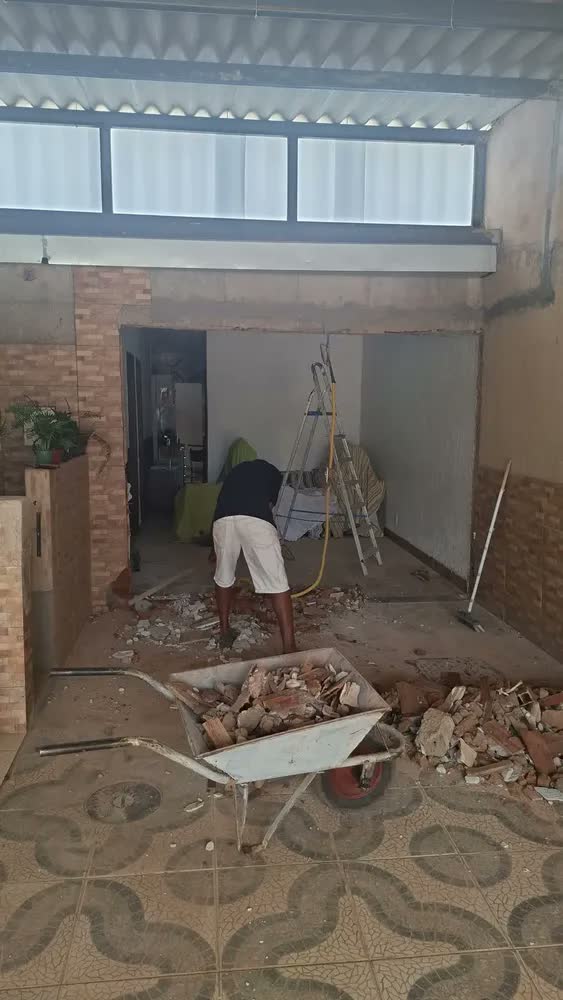 foto de Martelete Rotativo Rompedor Sds Bosch Gbh 2-24 D Kit Cor Azul