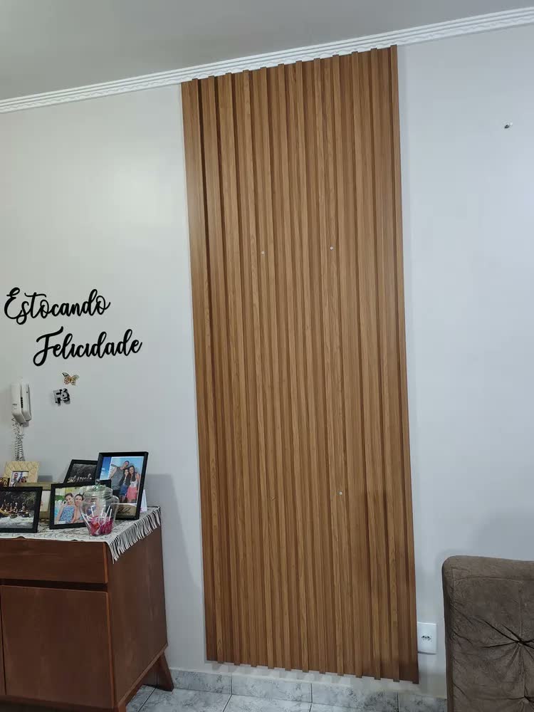 foto de Painel Decorativo Ripado MDF 89,5cm x 250cm Freijó