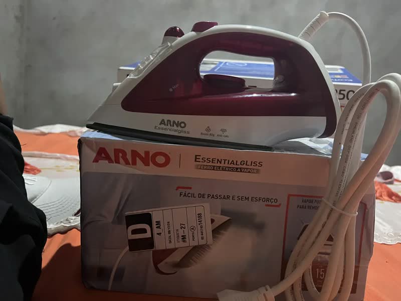 foto de Ferro A Vapor Arno Essentialgliss Base Antiaderente Fmq