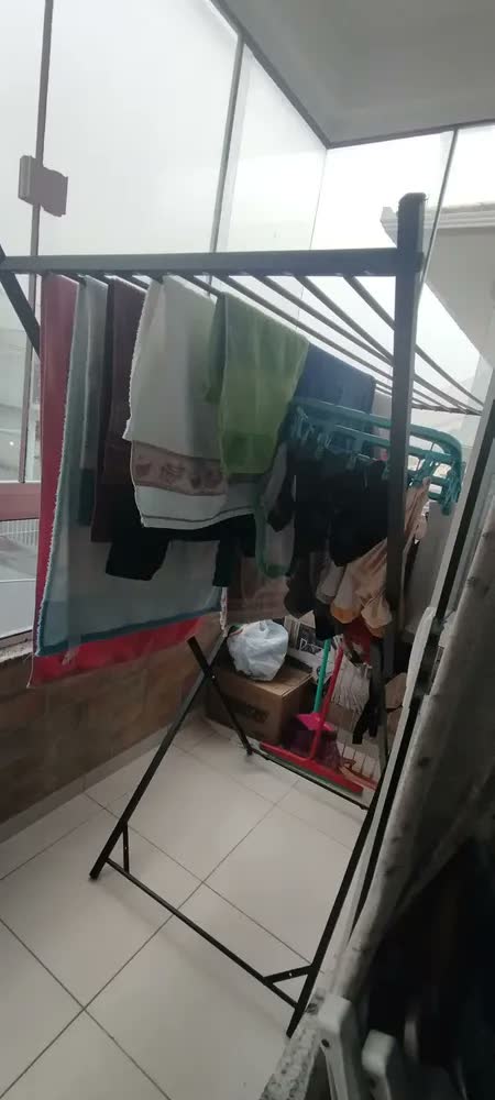 foto de Varal De Chão Alto 150 Cm Lençol Roupa De Cama 10 Varetas