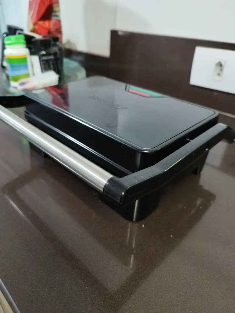 foto de Grill Sanduicheira Mallory Chefpro 900w Black Inox Antiaderente Com Coletor Gordura