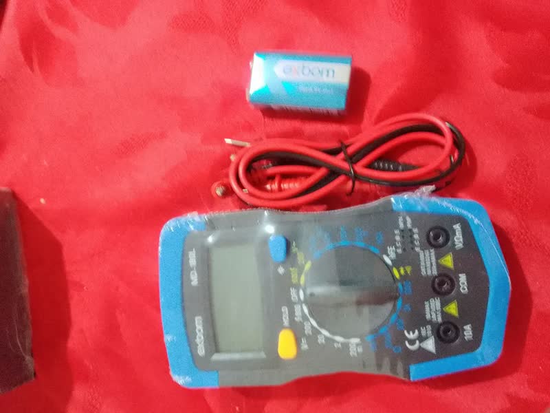 foto de Multímetro Digital Profissional Exbom MD-180L Portátil LCD