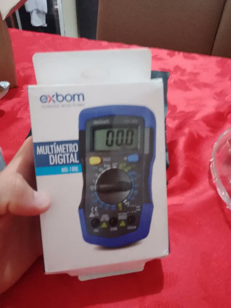 foto de Multímetro Digital Profissional Exbom MD-180L Portátil LCD