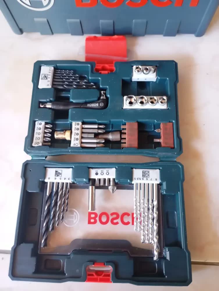 foto de Furadeira Impacto 1/2pol 850w Gsb16 Re Maleta Bosch + Kit Cor Azul