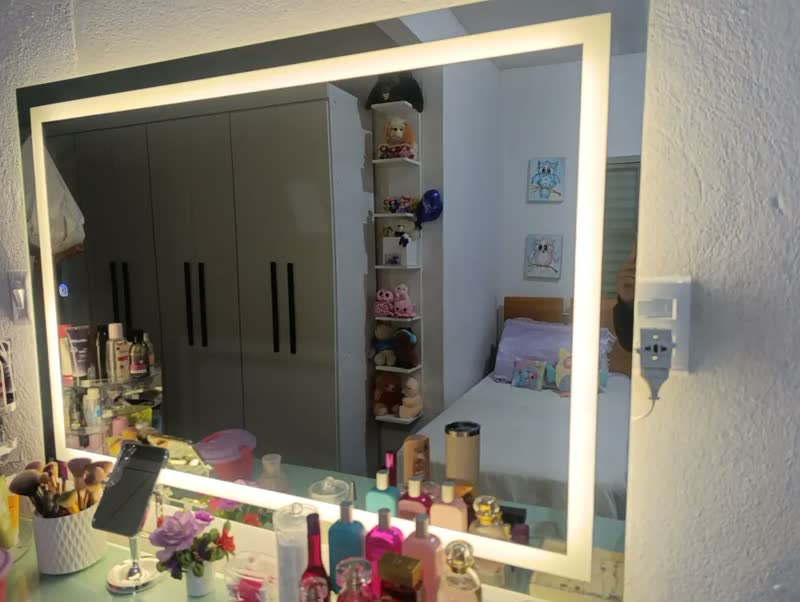 foto de Espelho Grande 115x80 Com Iluminação Led Touch