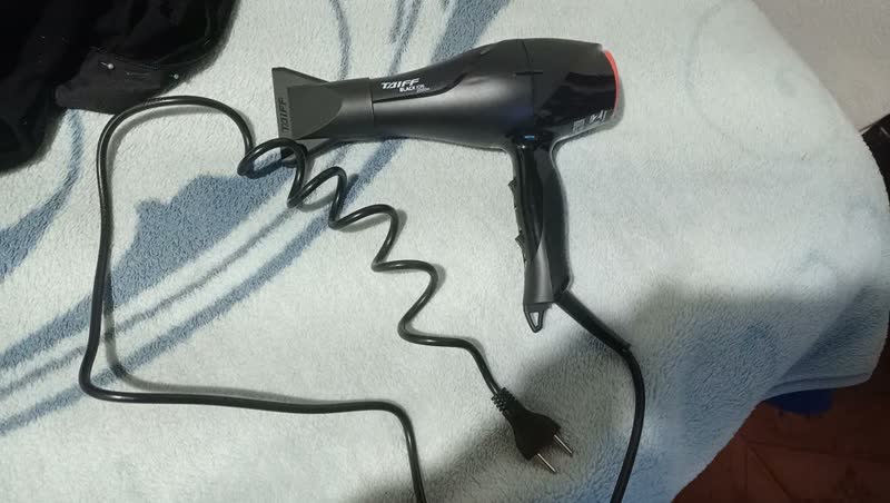 foto de Secador De Cabelo Profissional Taiff Black Ion 2000w