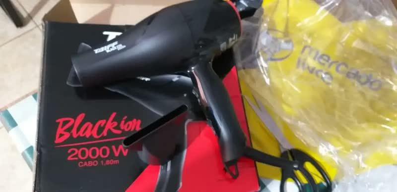 foto de Secador De Cabelo Profissional Taiff Black Ion 2000w